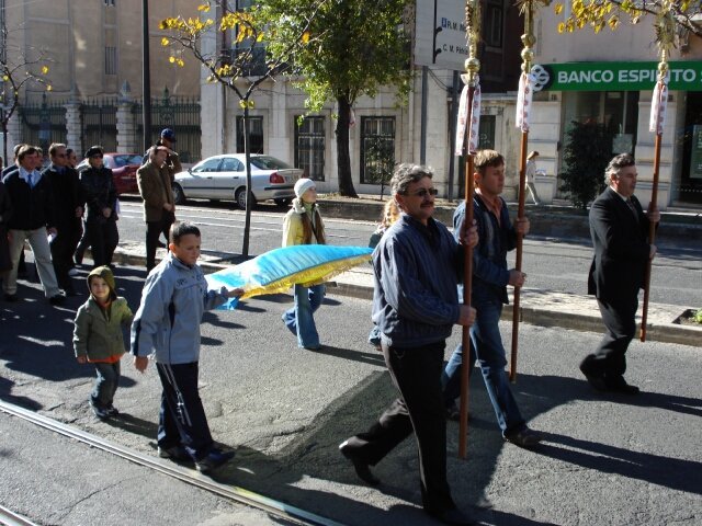 Мирна хода у Лісабоні до роковин Голодомору 32.33 років